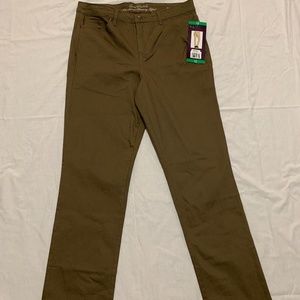 Gloria Vanderbilt Straight Leg